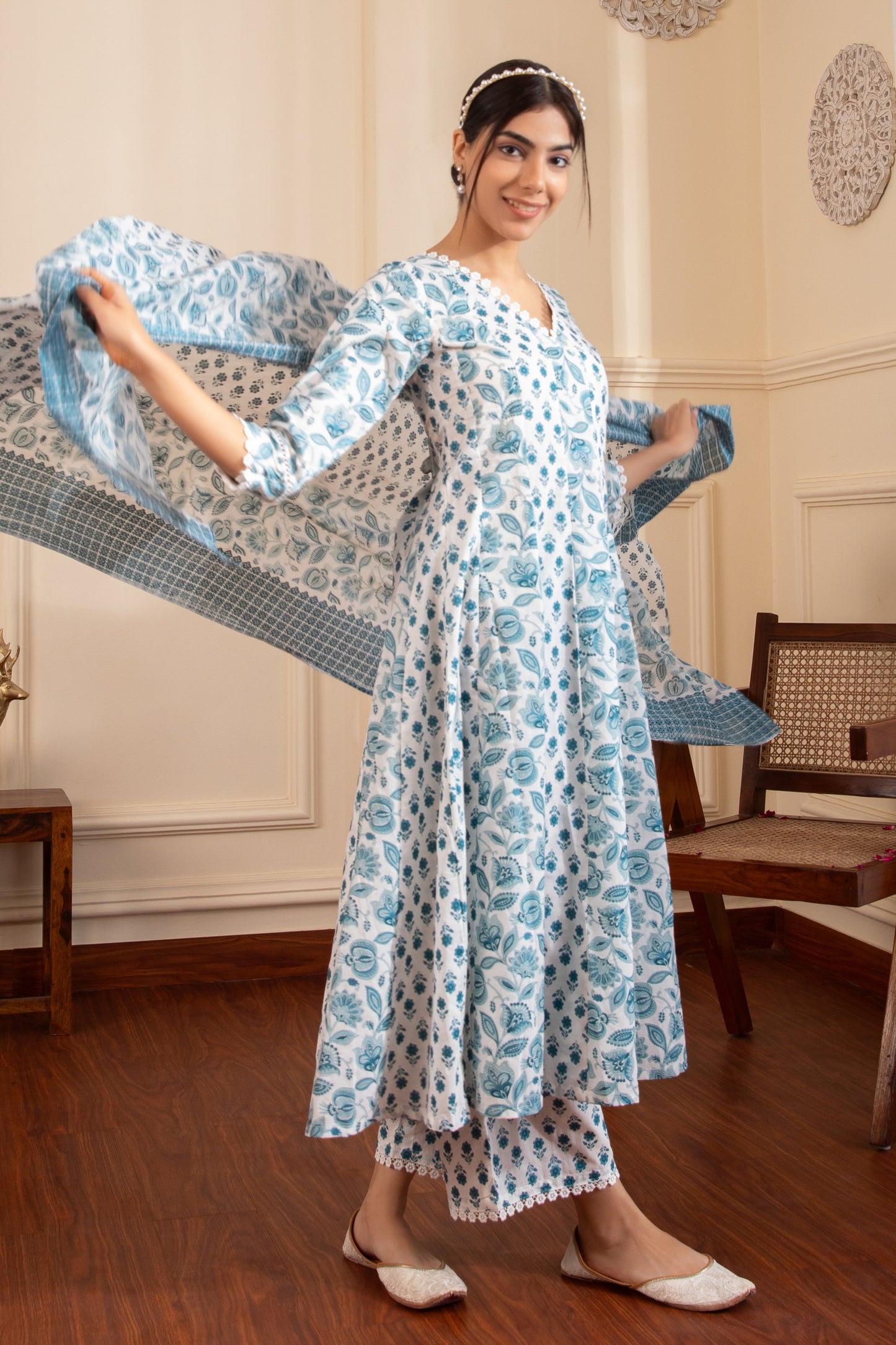 Blue & White Cotton Suit (Set of 3)