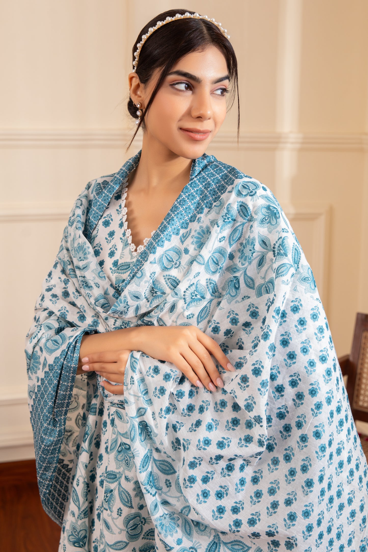 Blue & White Cotton Suit (Set of 3)