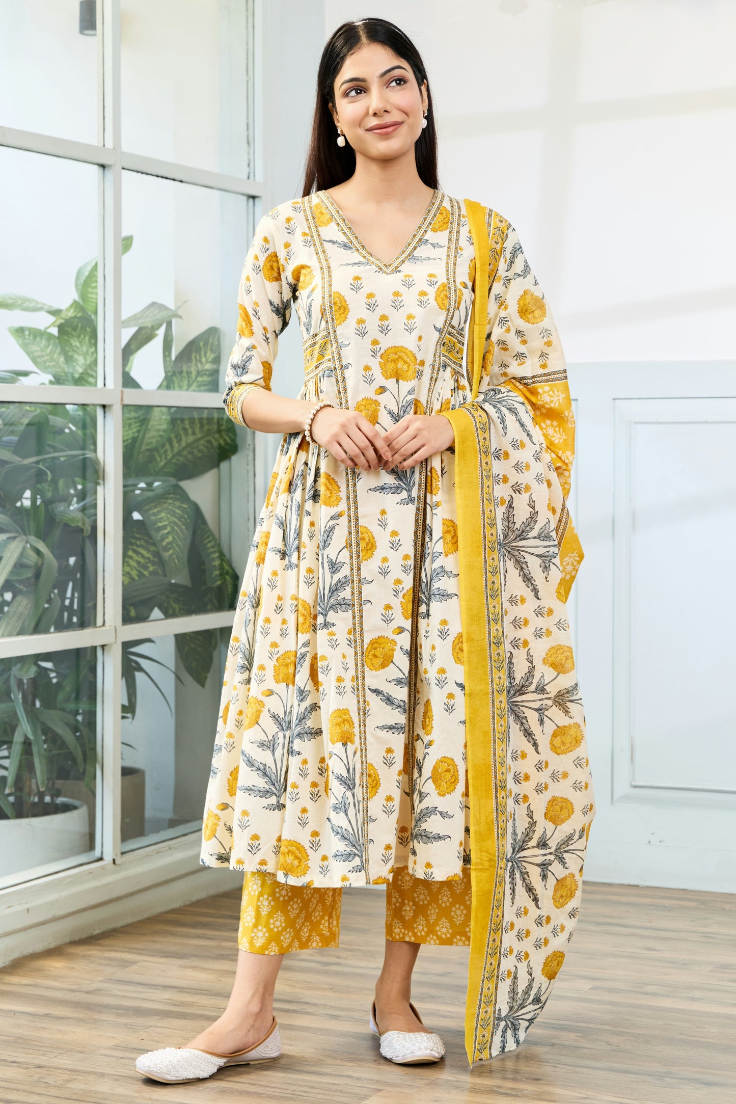 Mustard & Off White Cotton Printed Suit (Set of 3)