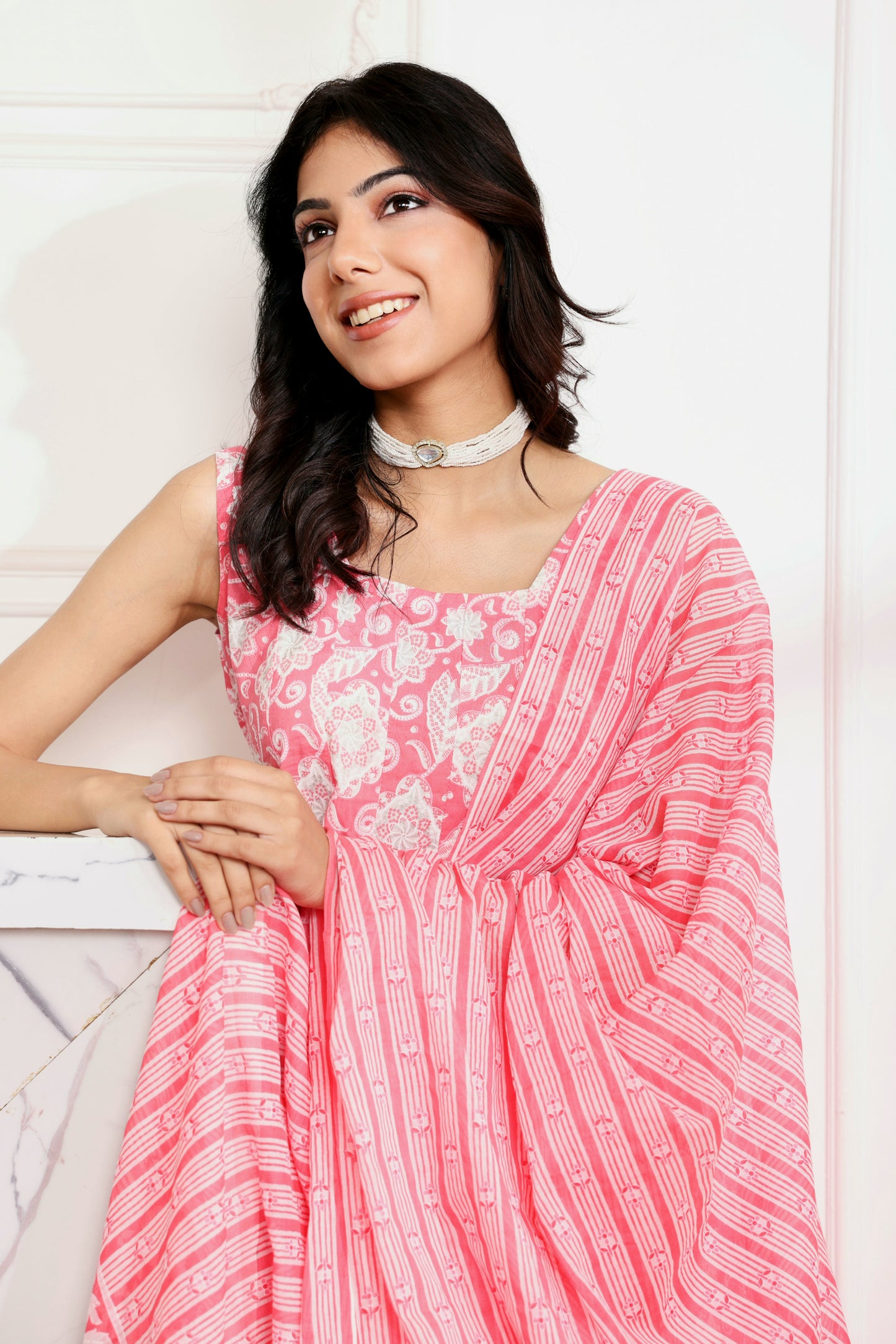 Pink Square Neck Sleeveless Suit (Set of 3)